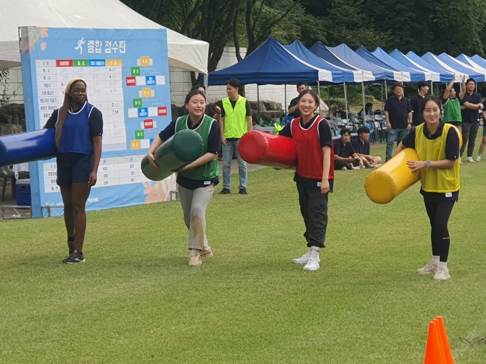 3695294320_AKWnPlMH_1abd13d1c232bf9ca332c8b340f378f9dccc2e97.jpg 이미지크게보기